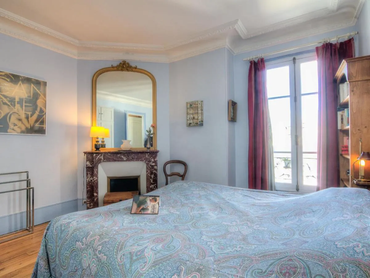 Apartment Leclerc A Paris